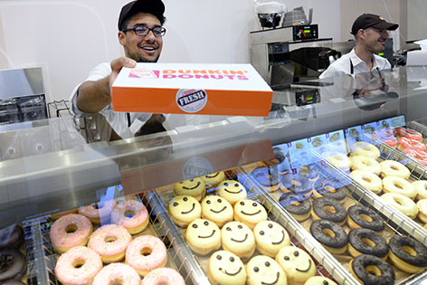 Eröffnung der ersten Dunkin' Donuts Filiale in Österreich im November 2014 in Wien.