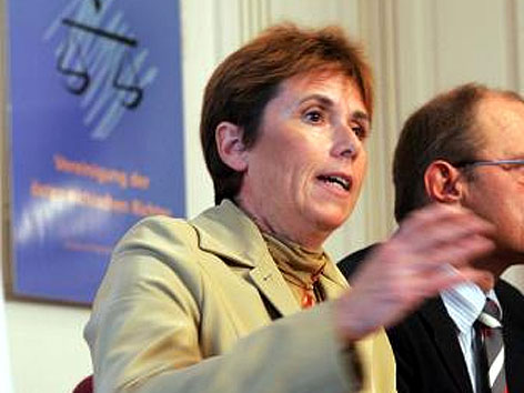 Juristin Barbara Helige