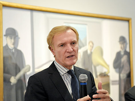Albertina-Direktor Klaus Albrecht Schröder vor der Eröffnugn der Ausstellung "Rene Magritte - Das Lustprinzip" im November 2011