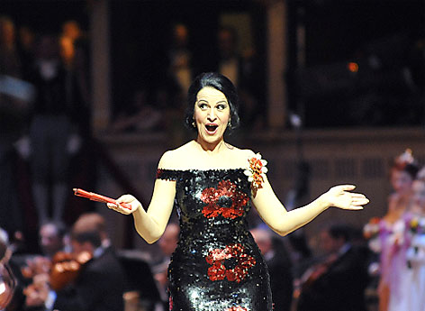 Opernball 2012: Im Bild Sopranistin Angela Gheorghiu während der Eröffnung