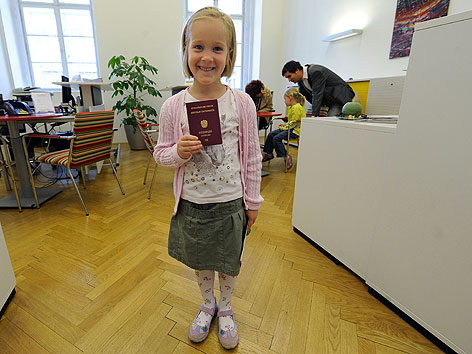 Kind mit eigenem Reisepass