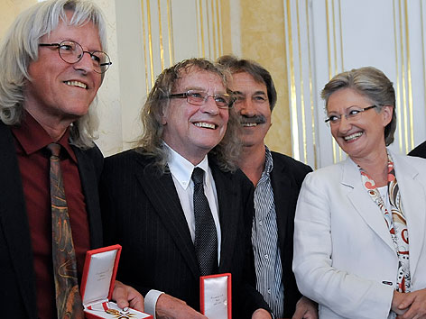 Günter Timischl, Schiffkowitz und Gert Steinbäcker (STS) mit Kulturministerin Claudia Schmied