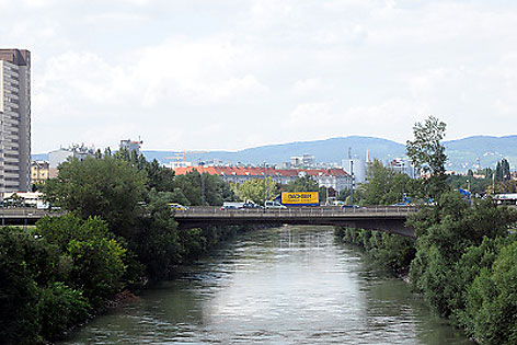 Erdberger Brücke auf der Tangente