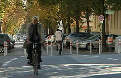 Radfahrer in der Hasnerstraße in Ottakring