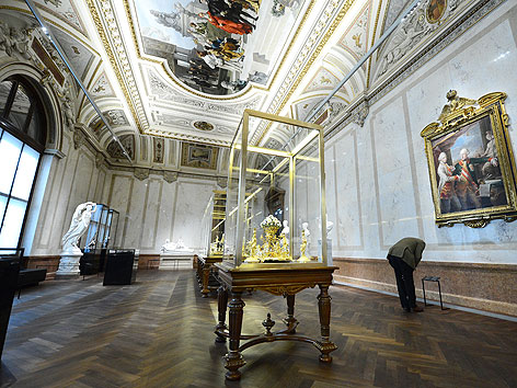 Blick in den ersten komplett fertig gestellten Raum der Kunstkammer im Kunsthistorischen Museum am Mittwoch, 12. Dezember 2012, in Wien