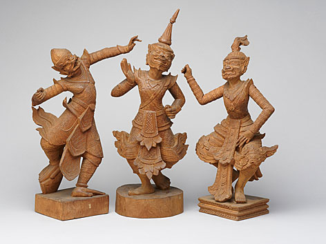 Holzfiguren aus Bali