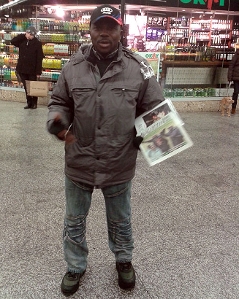 Augustin-Verkäufer in der U-Station Schottentor