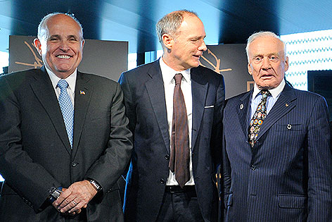 Rudolph Giuliani, Thomas Jakoubek,  Edwin "Buzz" Aldrin