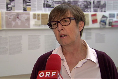Die Leiterin des  Dokumentationsarchiv des österreichischen Widerstandes (DÖW) im alten Rathaus, Brigitte Bailer-Galanda