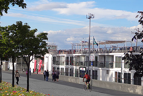 Fotomontage des neuen Hafengebäudes
