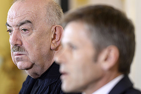 Georg Springer und Josef Ostermayer bei einer Pressekonferenz im Mai 2014