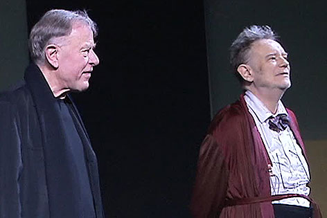 Claus Peymann und Gert Voss nach einer Premiere im Burgtheater