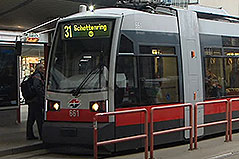 Straßenbahngarnitur der Linie 31 in Floridsdorf