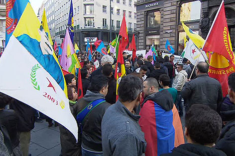 Demonstration von Kurden für Kobane