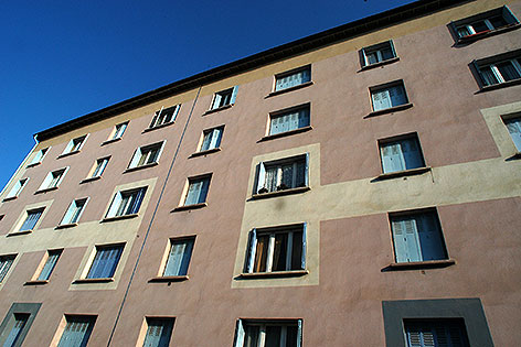 Wohnungen bzw. Wohnblock-Fassade