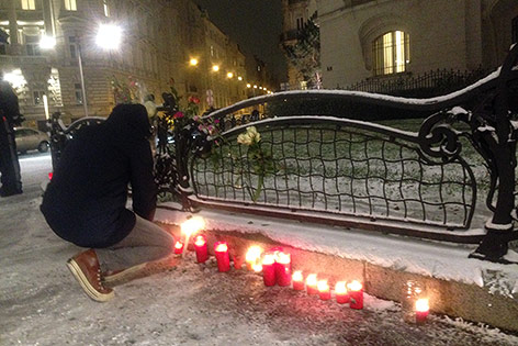 Kerzen bei einer Solidaritätskundgebung in Wien