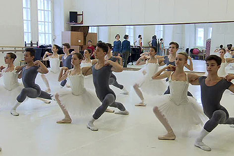 Ballett bereitet sich auf Opernball vor
