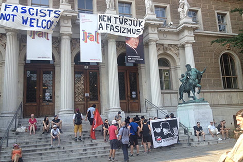 Protest vor der Akademie der bildenden Künste