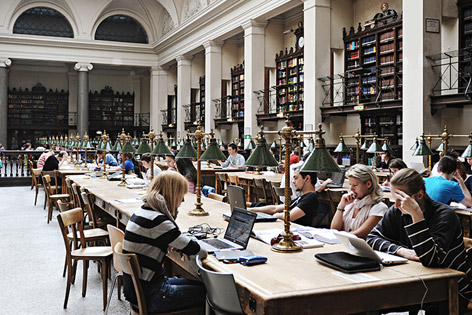 Universität Wien Lesesaal Bibliothek