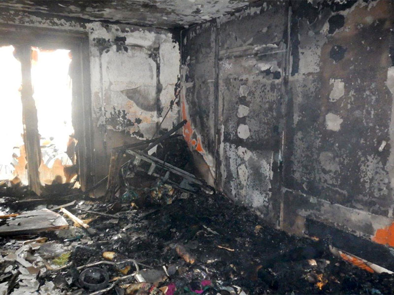 Wienerin sprang bei Zimmerbrand aus drittem Stock in Sprungkissen