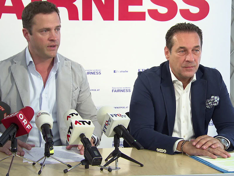 Johann Gudenus und Heinz-Christian Strache bei Pressekonferenz