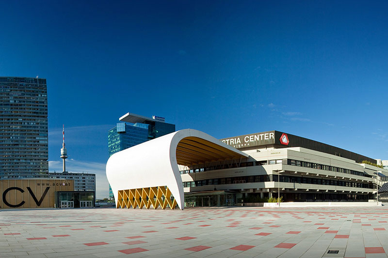 Austria Center Vienna mit Vorkonstruktion "Welle"