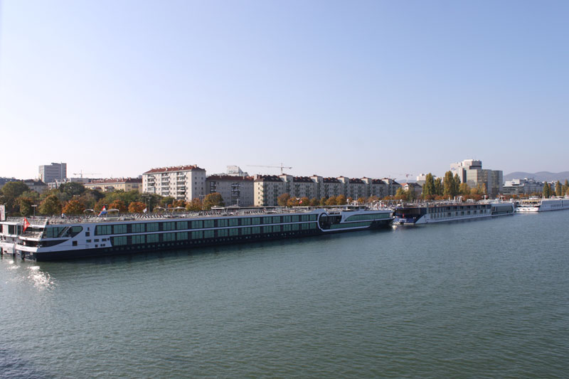 Schiffe Reichsbrücke