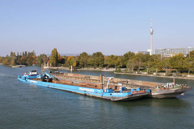 Schiffe Reichsbrücke
